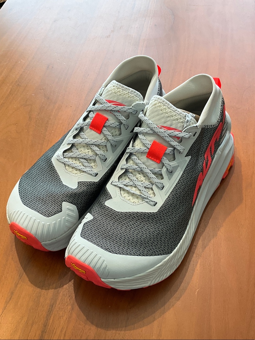 Olympus 275 Altra Men's Gray and Red Athletic Running Shoes sample